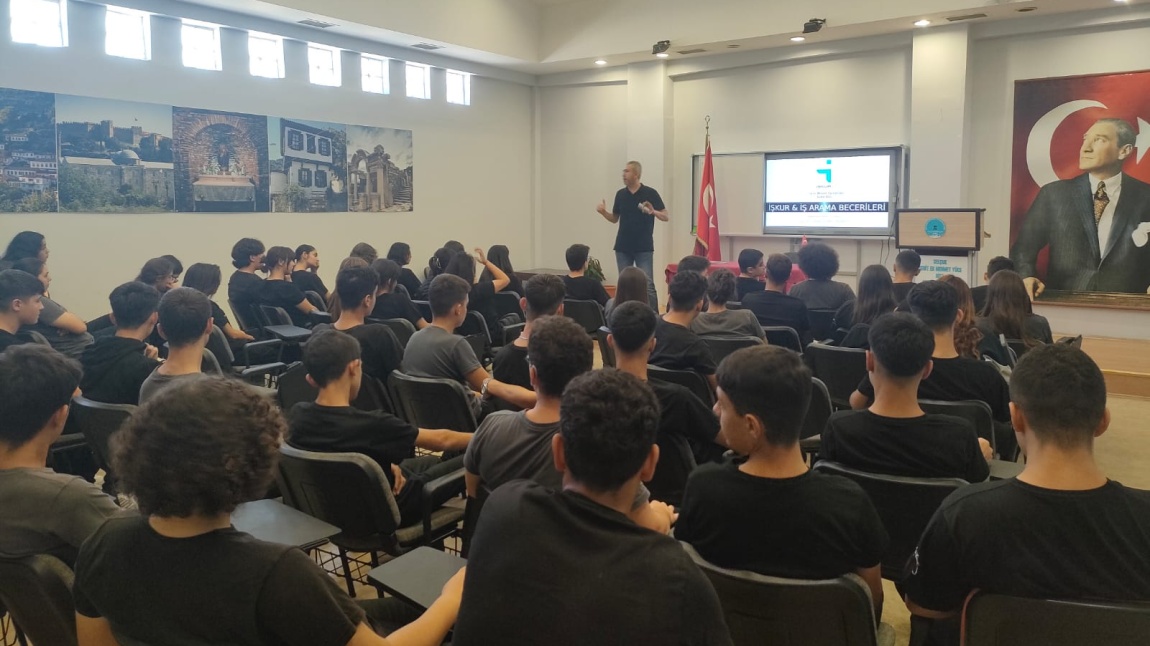 Öğrencilerimize İŞKUR ve İş Arama Becerileri Semineri